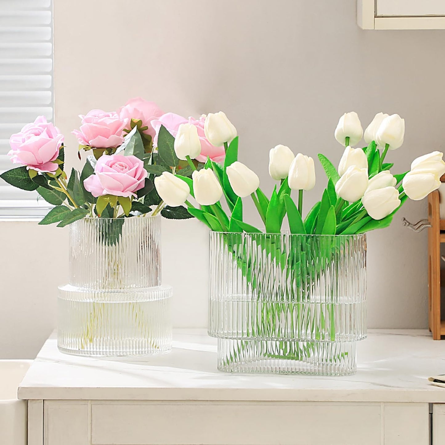 Ribbed Glass Vase, Flower Vase, Fluted Clear Vases for Flowers, Modern Vases for Living Room, Dining Table, Entryway, Shelf, Wedding, Office, Coffee Table, Birthday, 7.5 Inches